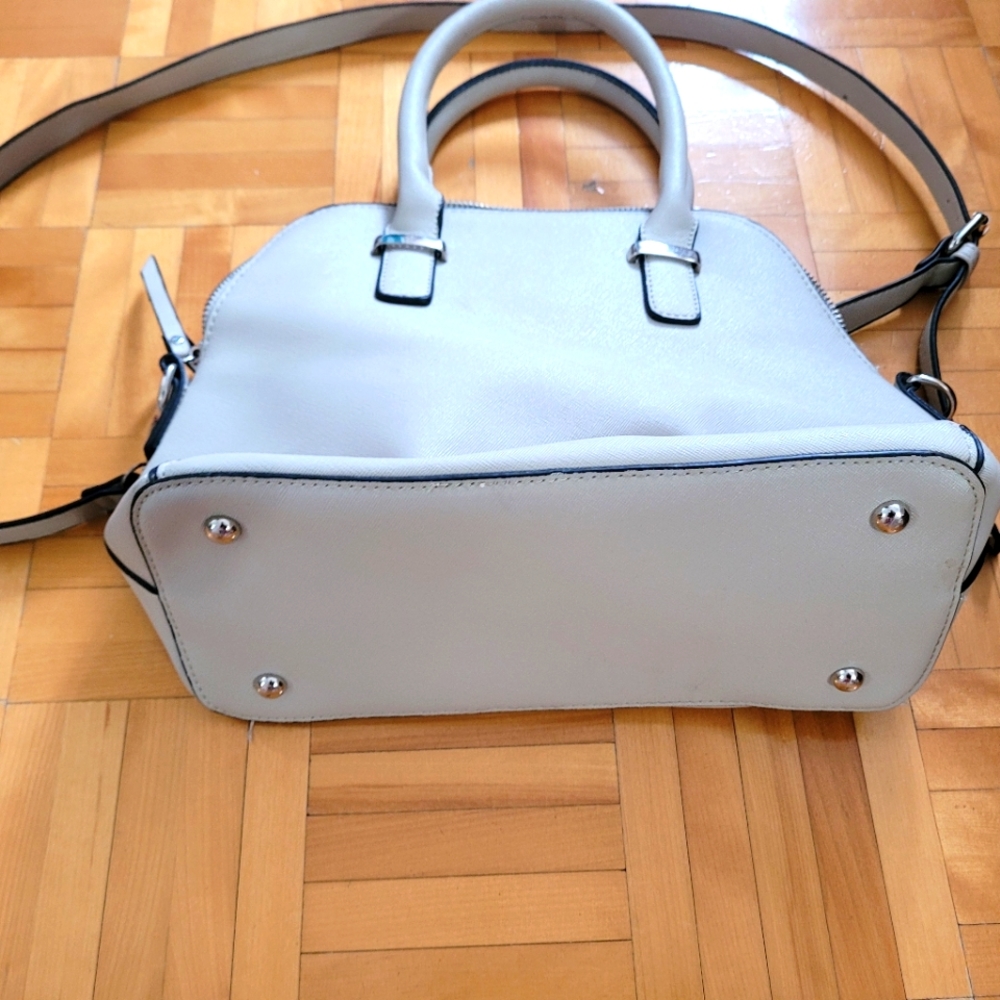 Crossbody BagsFrom bizou.